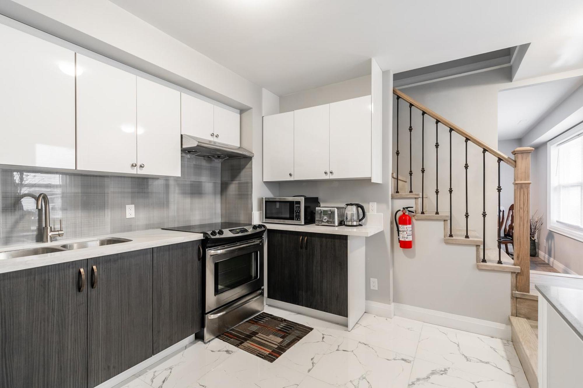Beautiful Renovated Home 3 Mins Drive To Fall 尼亚加拉瀑布城 外观 照片